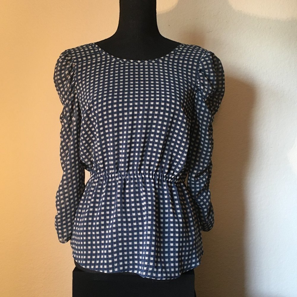 back button with ruffled sleeve
